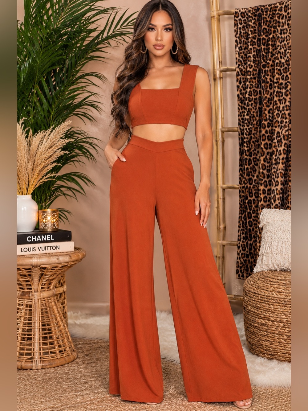 ✨ Gorgeous PrettyLittleThing Wide-Leg Jumpsuit Size 4 ✨